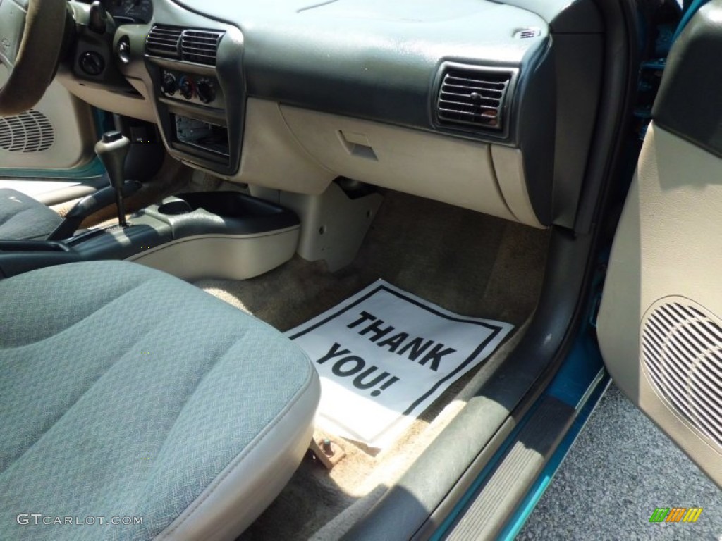 1997 Cavalier Coupe - Green Metallic / Light Gray photo #36