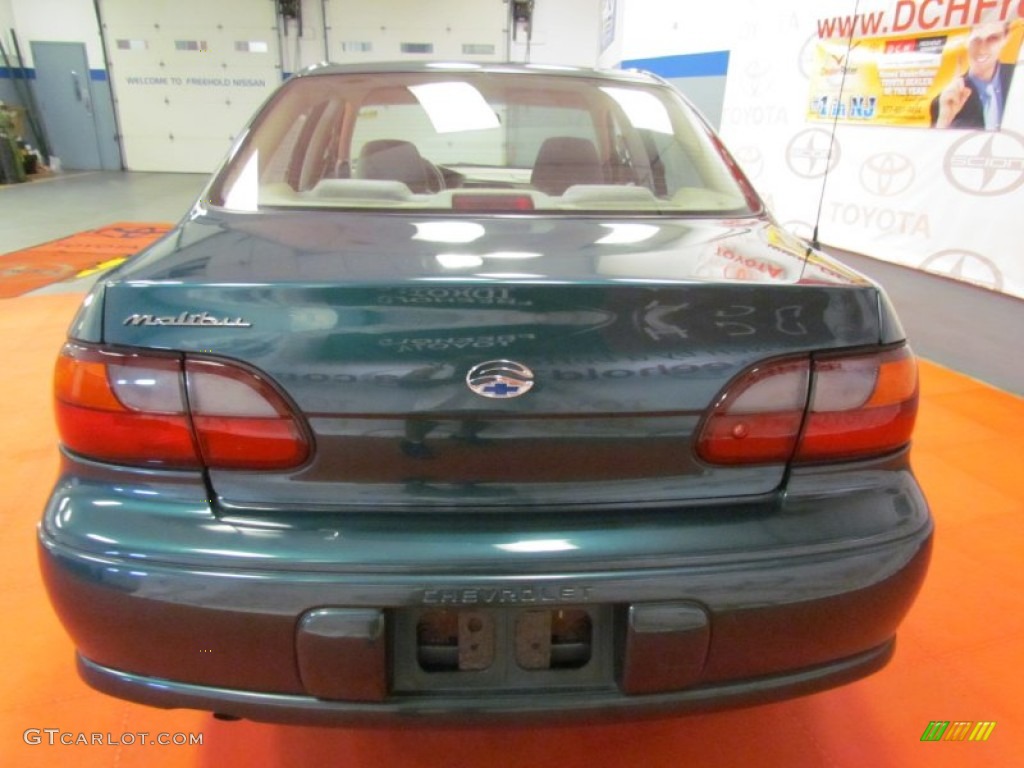 1998 Malibu Sedan - Dark Jade Green Metallic / Medum Gray photo #7
