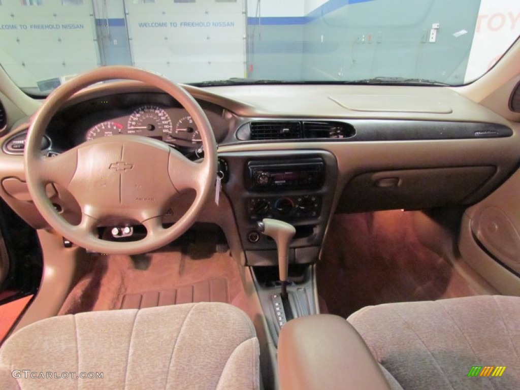 1998 Malibu Sedan - Dark Jade Green Metallic / Medum Gray photo #11