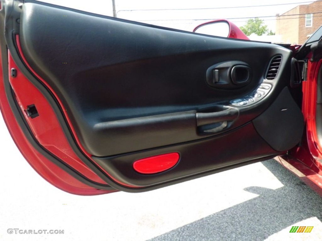 2004 Chevrolet Corvette Coupe Black Door Panel Photo #66989356
