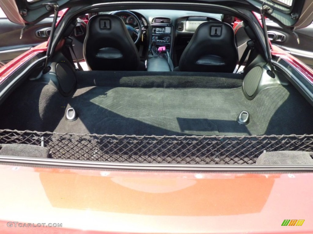 2004 Chevrolet Corvette Coupe Trunk Photo #66989389