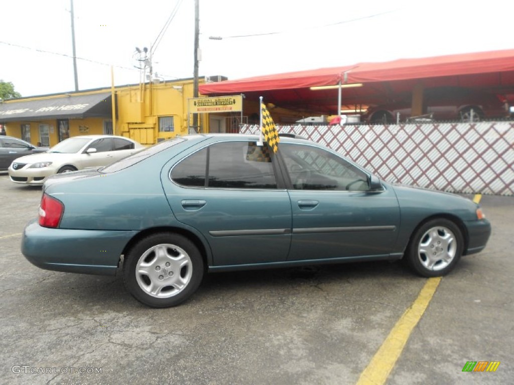 2001 Altima GLE - Opal Blue Metallic / Dusk photo #6