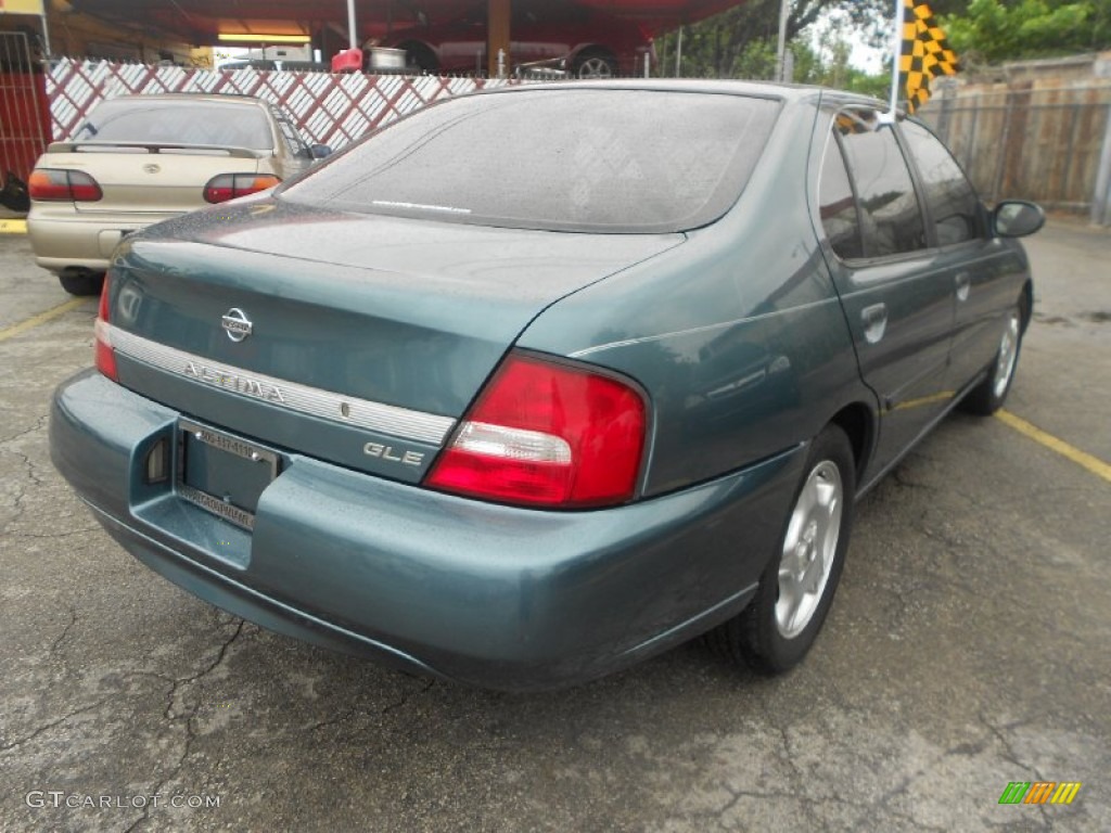 2001 Altima GLE - Opal Blue Metallic / Dusk photo #7