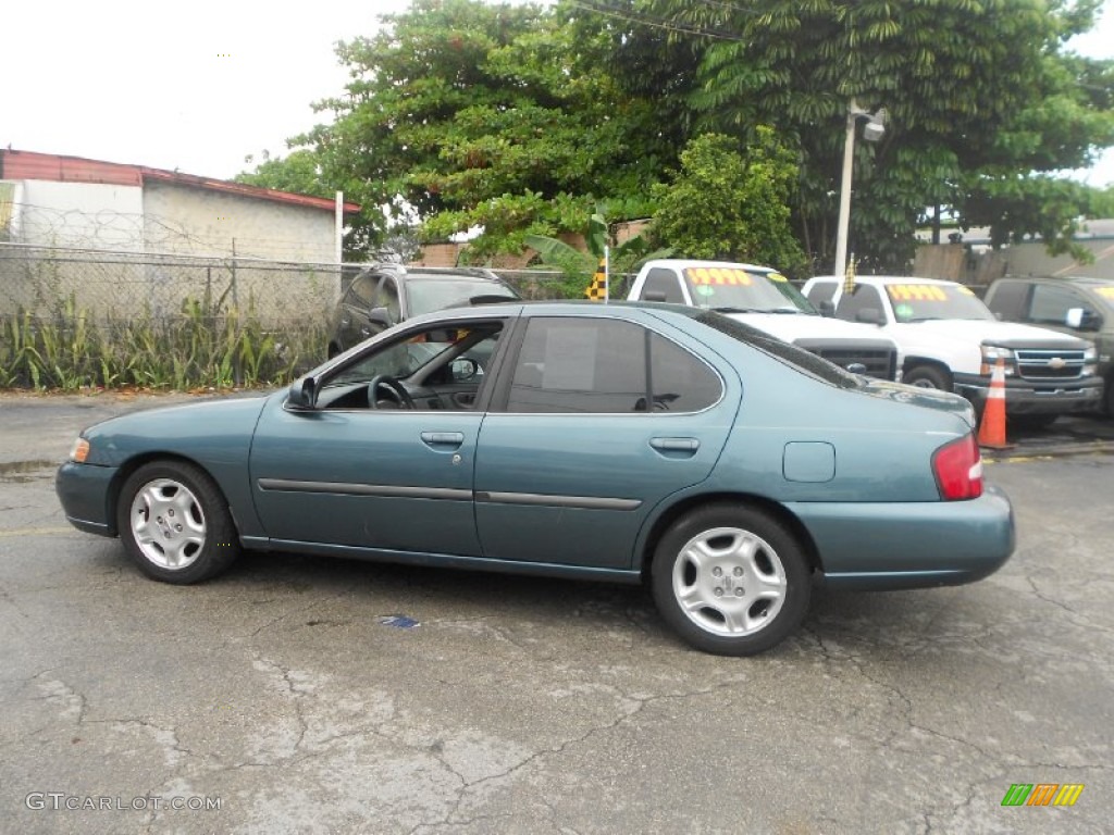 2001 Altima GLE - Opal Blue Metallic / Dusk photo #9