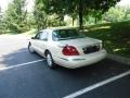 2002 White Pearescent Tri-Coat Lincoln Continental   photo #5