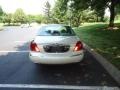 2002 White Pearescent Tri-Coat Lincoln Continental   photo #6