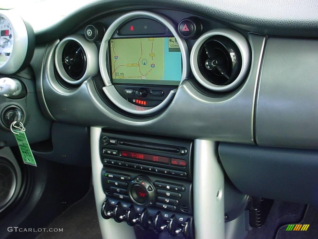 2003 Mini Cooper S Hardtop Controls Photo #6699227