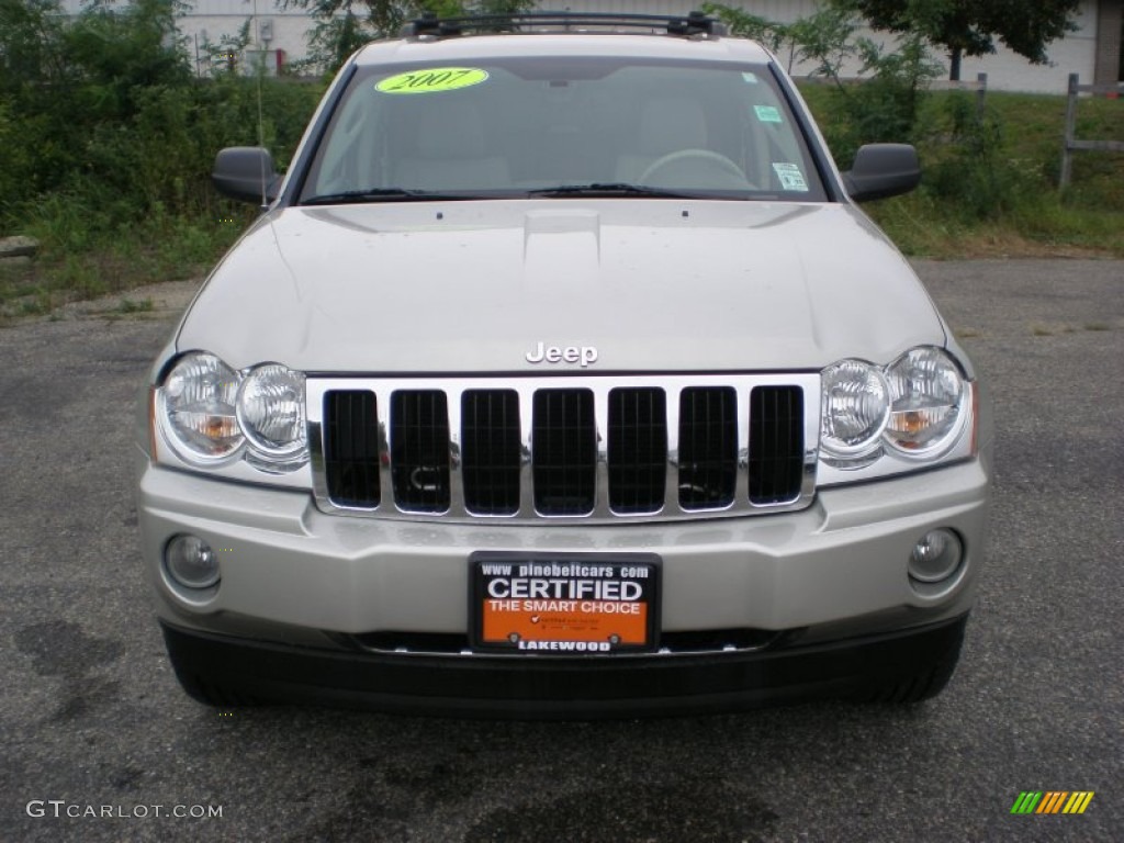 2007 Grand Cherokee Limited 4x4 - Light Graystone Pearl / Dark Khaki/Light Graystone photo #2