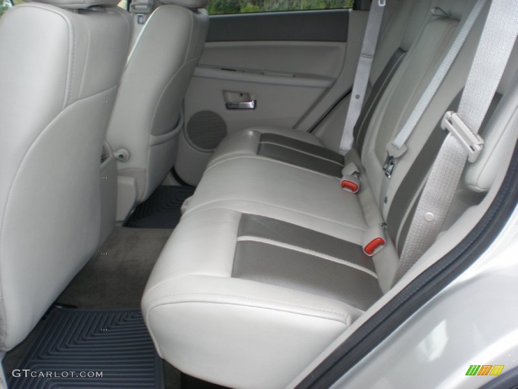 2007 Grand Cherokee Limited 4x4 - Light Graystone Pearl / Dark Khaki/Light Graystone photo #10