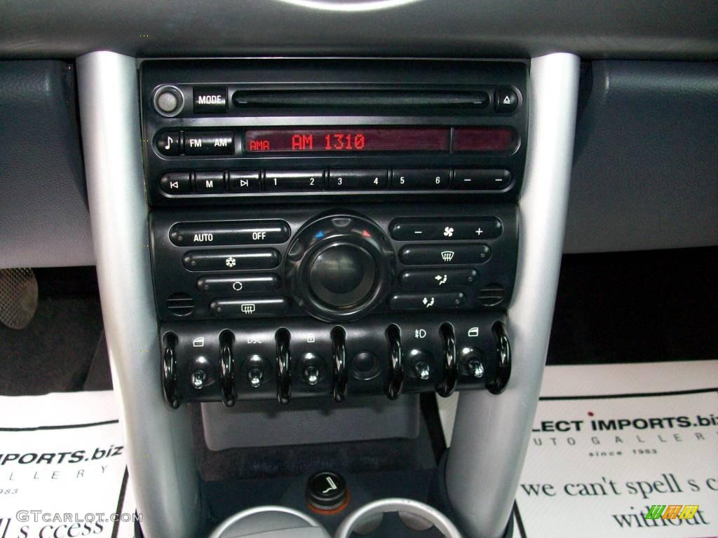 2003 Mini Cooper S Hardtop Controls Photo #6699757