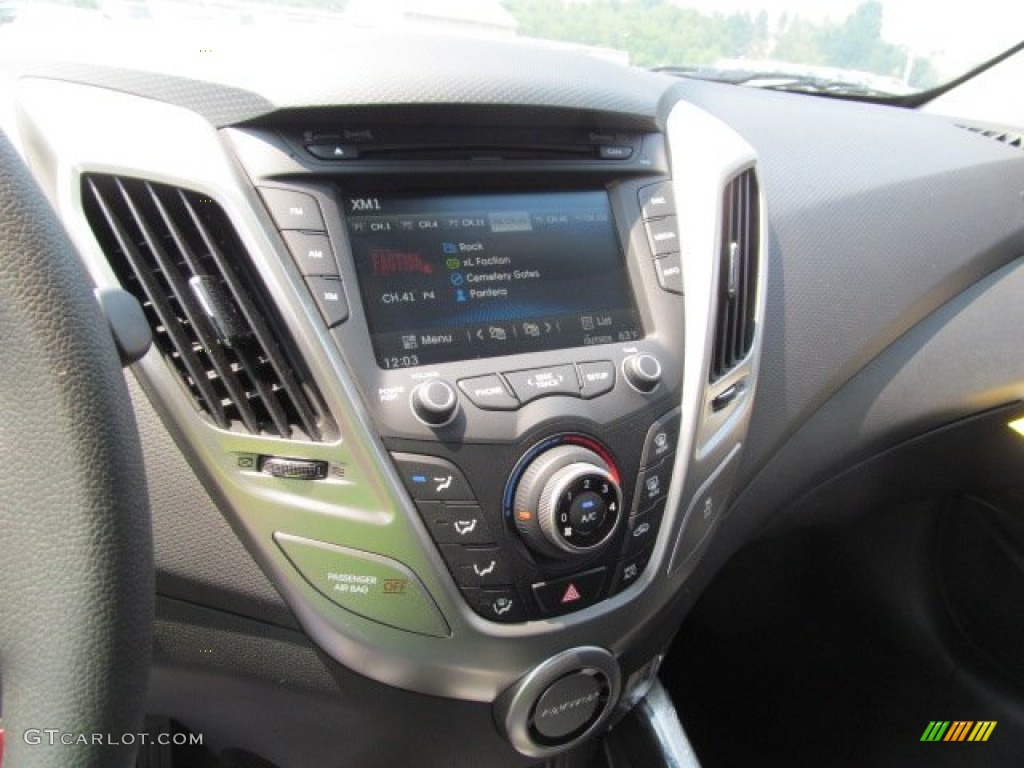 2012 Hyundai Veloster Standard Veloster Model Controls Photo #66998763