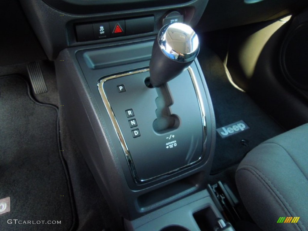 2012 Patriot Sport - Copperhead Orange Pearl / Dark Slate Gray photo #11