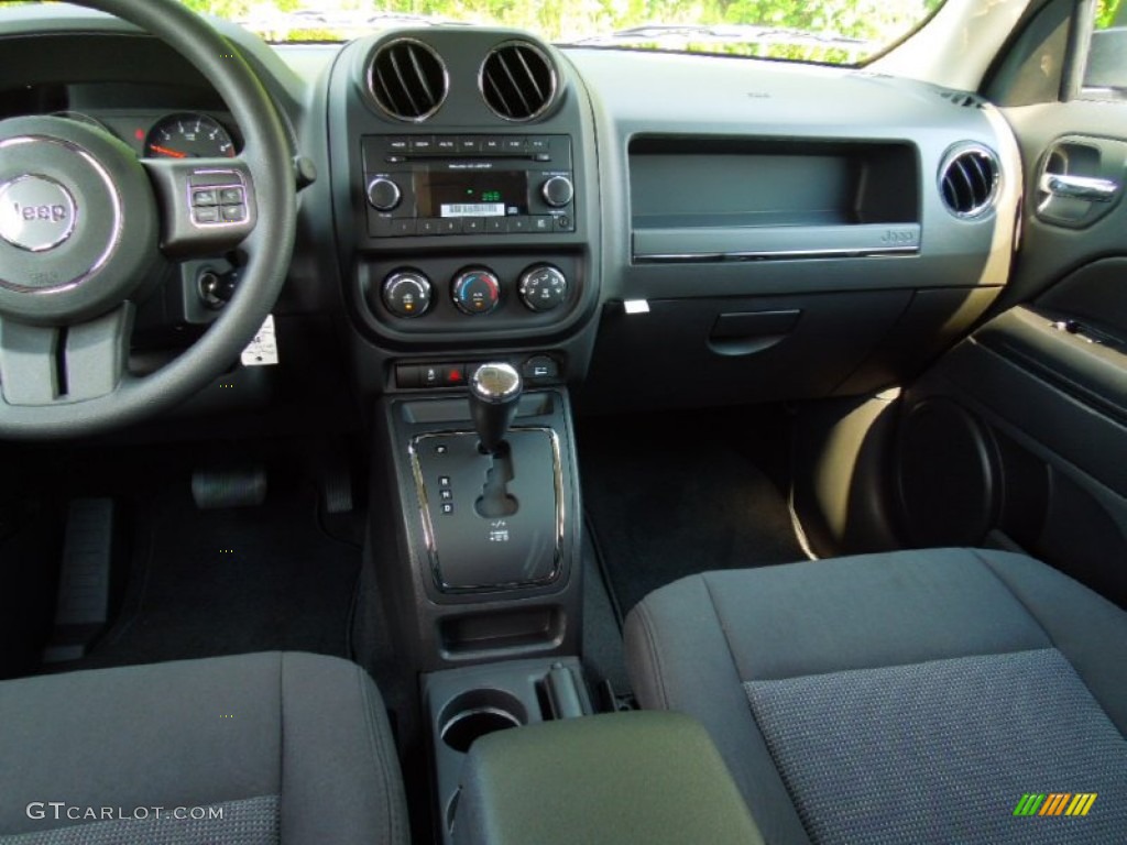 2012 Patriot Sport - Copperhead Orange Pearl / Dark Slate Gray photo #17
