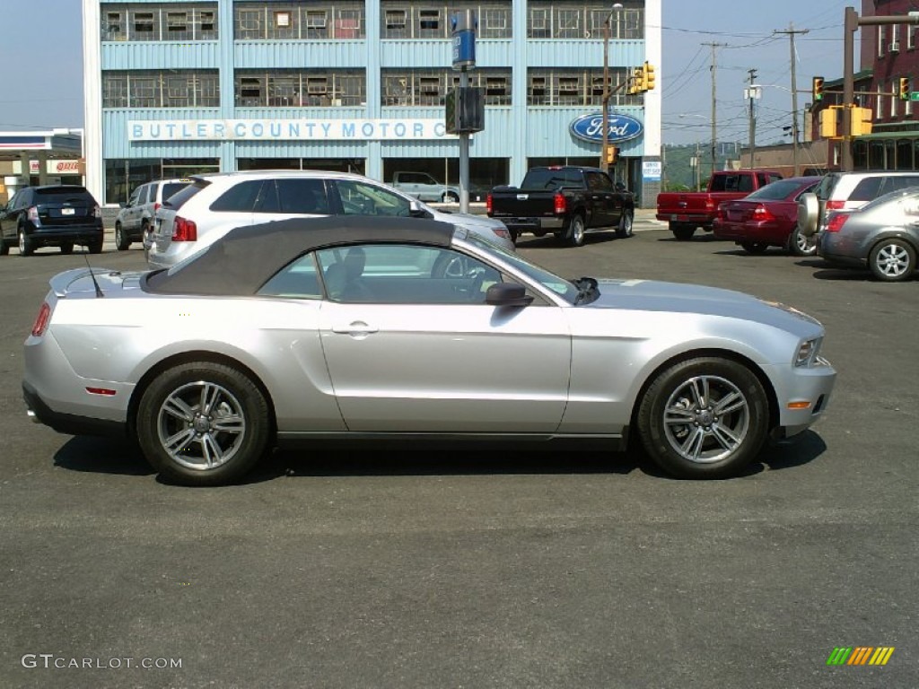 Ingot Silver Metallic Ford Mustang