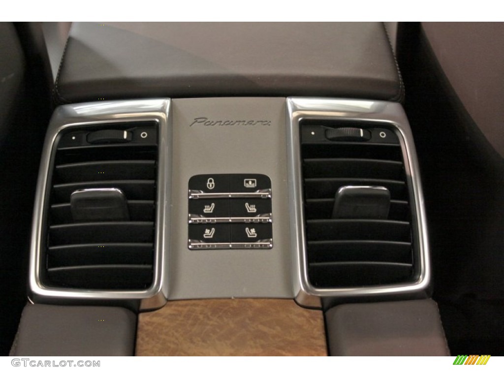 2012 Porsche Panamera 4 Controls Photo #67008640