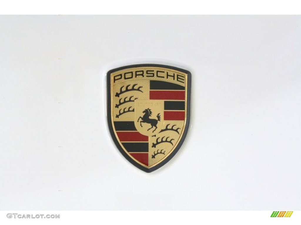 2012 Porsche Panamera 4 Marks and Logos Photos