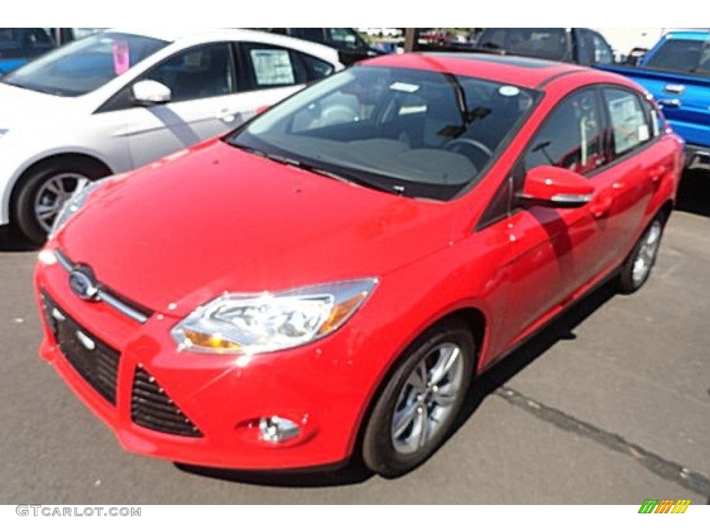 2012 Focus SE Sport Sedan - Race Red / Two-Tone Sport photo #1