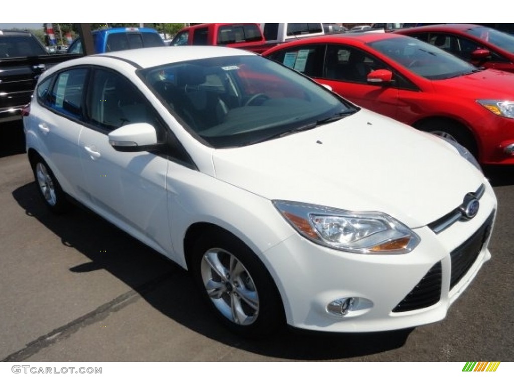 2012 Focus SE Sport 5-Door - Oxford White / Two-Tone Sport photo #2
