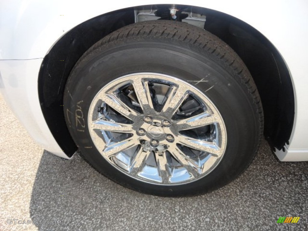 2012 Chrysler 300 Limited Wheel Photo #67010263