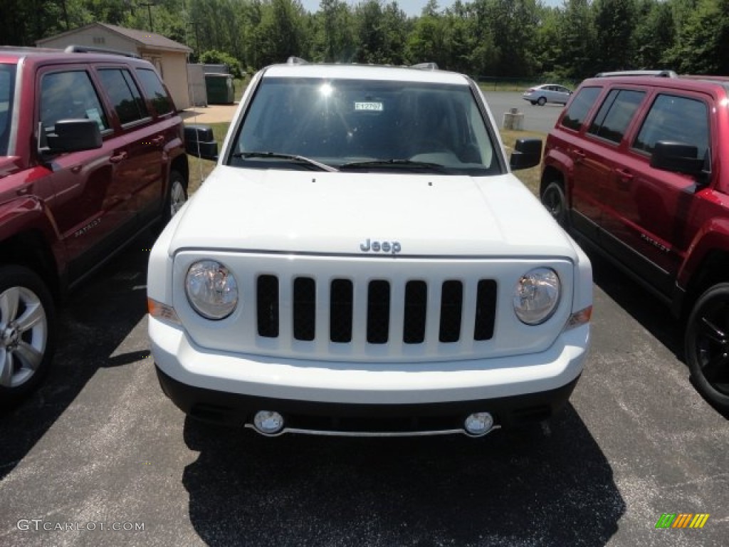 2012 Patriot Altitude - Bright White / Dark Slate Gray photo #2