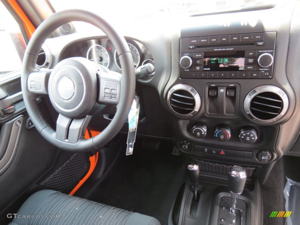 2012 Wrangler Sport 4x4 - Crush Orange / Black photo #10