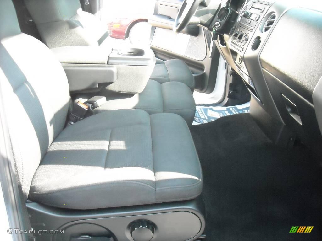 2006 F150 FX4 SuperCrew 4x4 - Oxford White / Black/Medium Flint photo #21