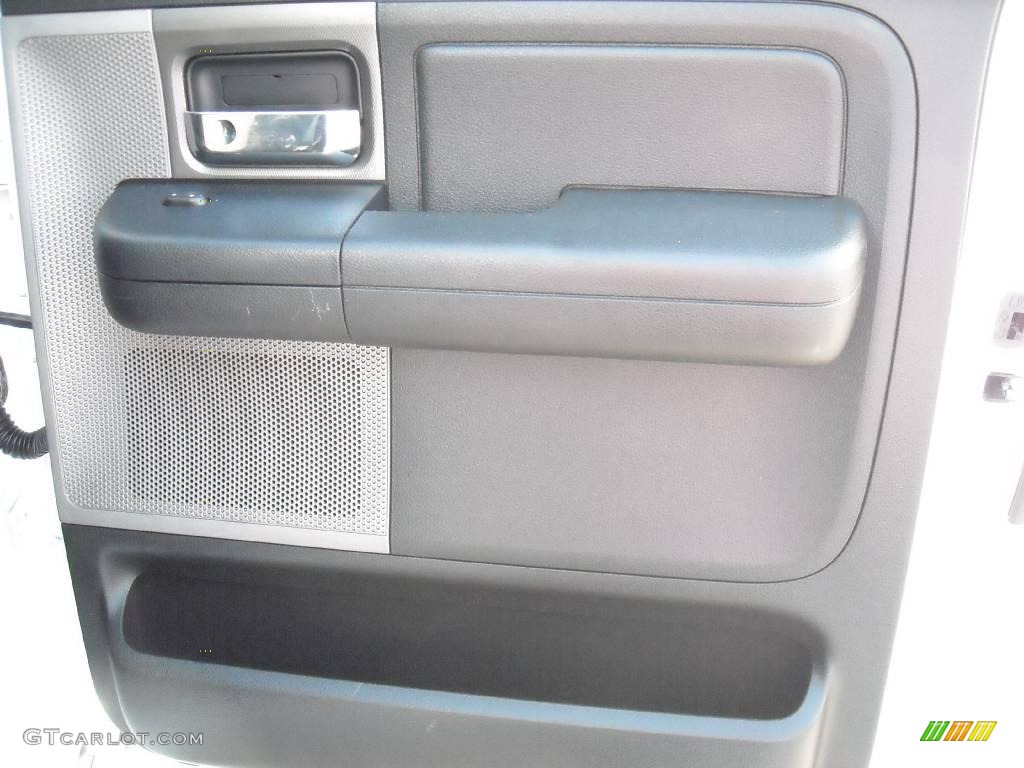 2006 F150 FX4 SuperCrew 4x4 - Oxford White / Black/Medium Flint photo #23