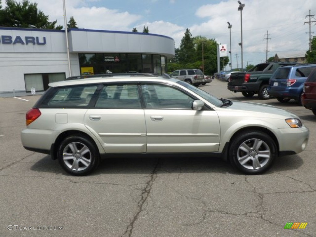 2005 Outback 3.0 R L.L. Bean Edition Wagon - Champagne Gold Opal / Taupe photo #8
