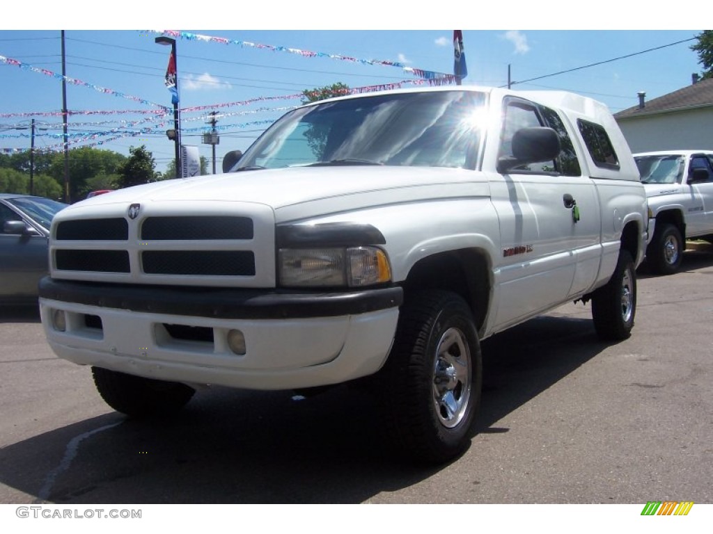 Bright White Dodge Ram 1500