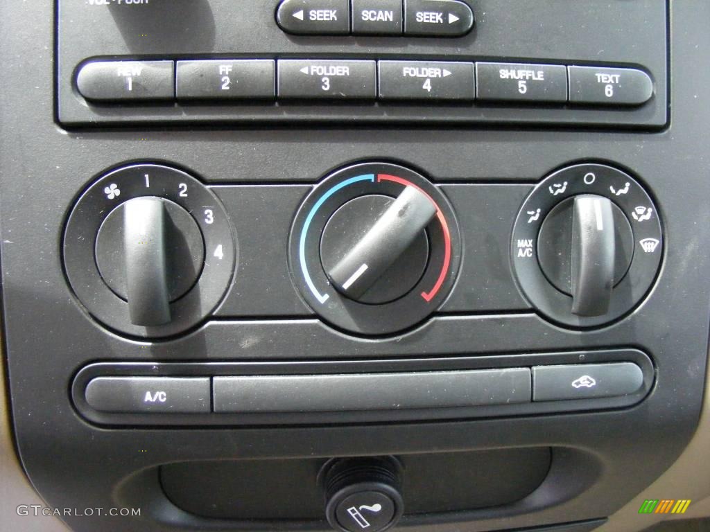 2006 F150 XLT SuperCrew - Oxford White / Tan photo #37