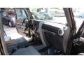 Black - Wrangler Unlimited Sahara 4x4 Photo No. 17