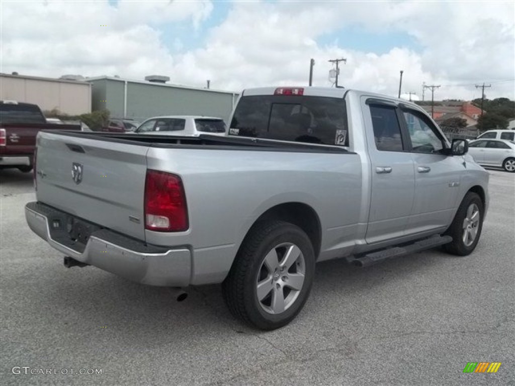 2010 Ram 1500 Lone Star Quad Cab - Bright Silver Metallic / Dark Slate/Medium Graystone photo #4