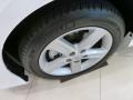 Super White - Camry SE Photo No. 7
