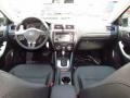 Black - Jetta SE Sedan Photo No. 5