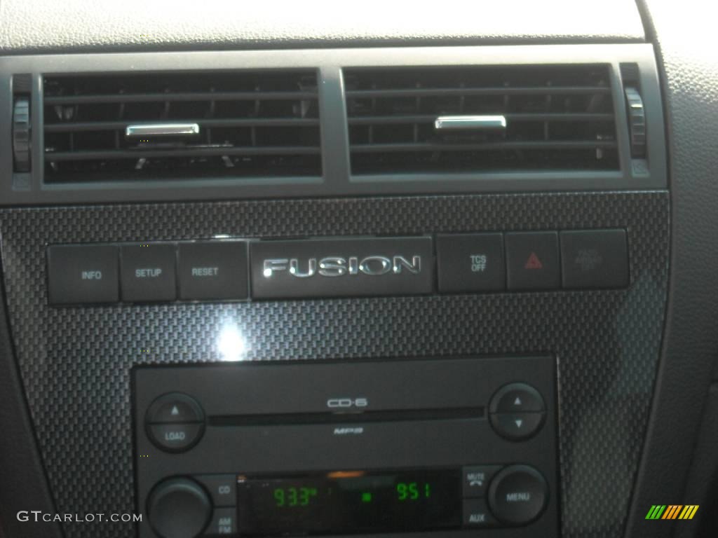 2006 Fusion SE V6 - Titanium Green Metallic / Charcoal Black photo #26