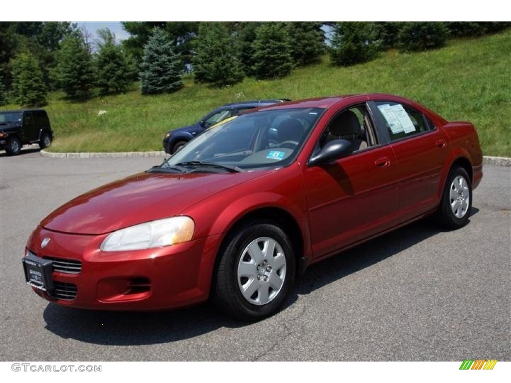 2002 Stratus SE Sedan - Inferno Red Pearl / Dark Slate Gray photo #3