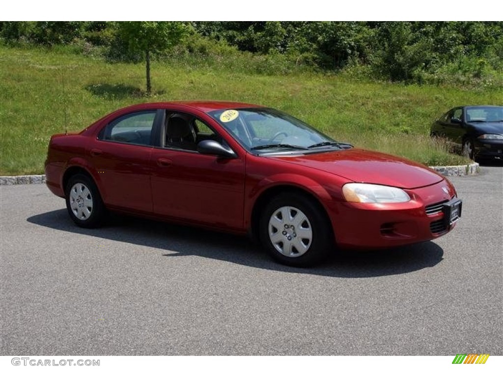 2002 Stratus SE Sedan - Inferno Red Pearl / Dark Slate Gray photo #4