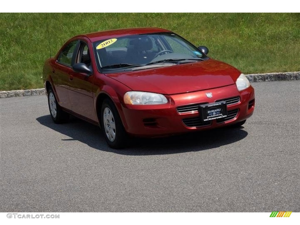 2002 Stratus SE Sedan - Inferno Red Pearl / Dark Slate Gray photo #9