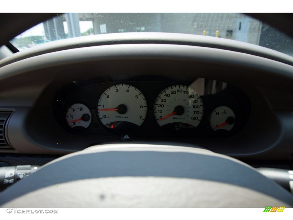 2002 Stratus SE Sedan - Inferno Red Pearl / Dark Slate Gray photo #17