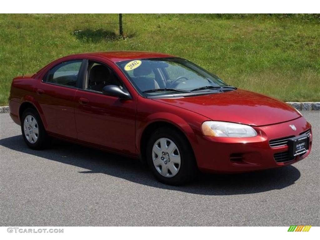 2002 Stratus SE Sedan - Inferno Red Pearl / Dark Slate Gray photo #33