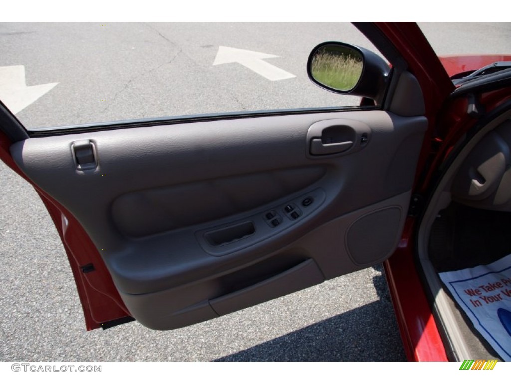 2002 Stratus SE Sedan - Inferno Red Pearl / Dark Slate Gray photo #50