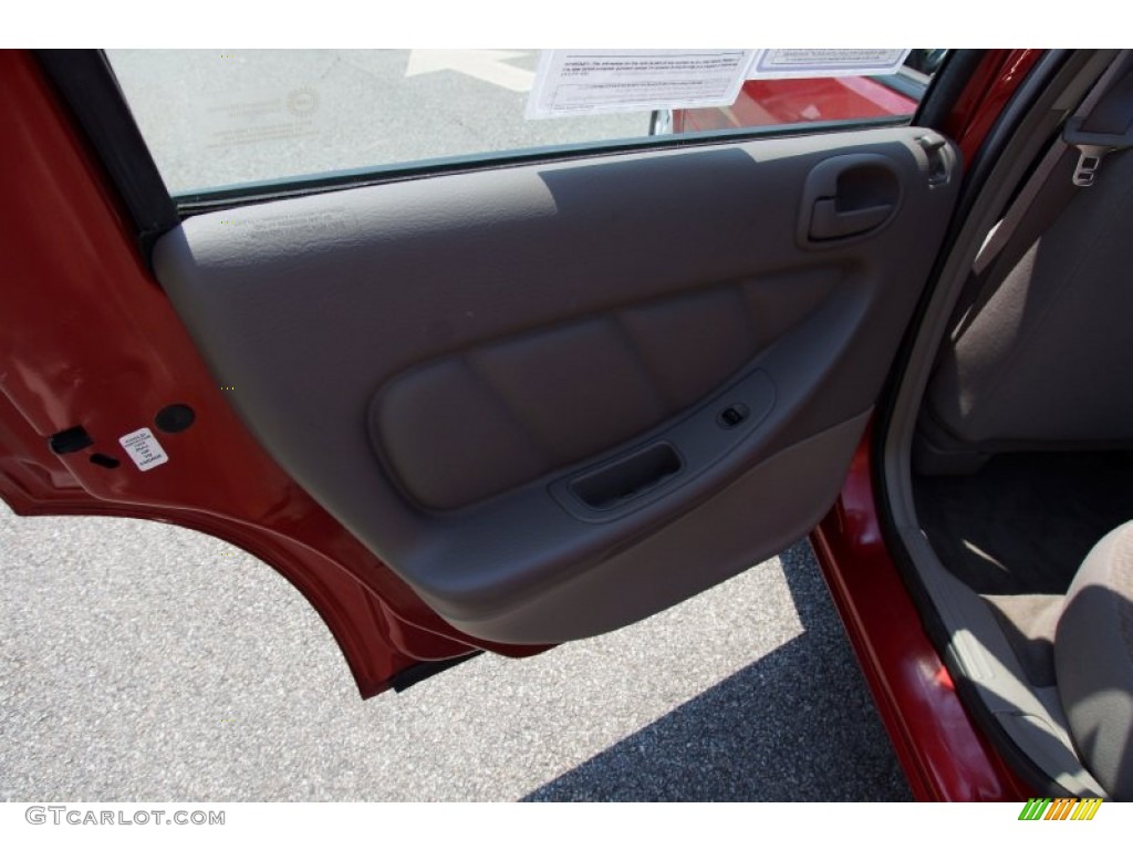 2002 Stratus SE Sedan - Inferno Red Pearl / Dark Slate Gray photo #51