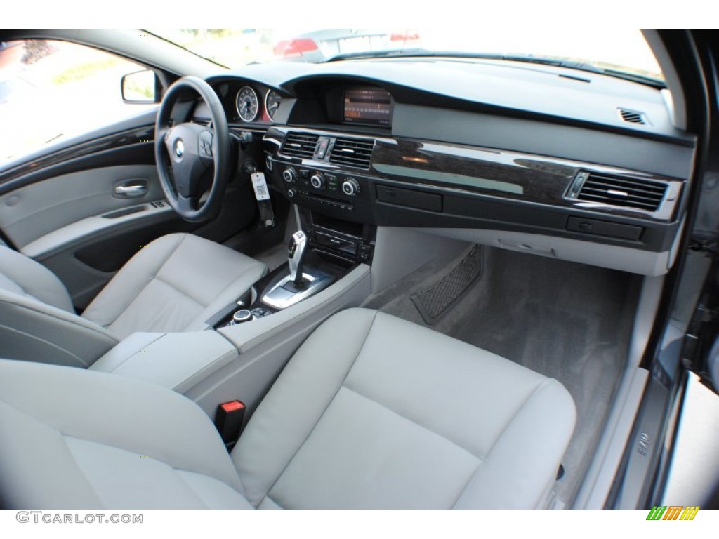 2010 BMW 5 Series 528i xDrive Sedan Gray Dashboard Photo #67025808