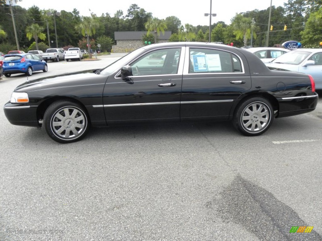 Black 2007 Lincoln Town Car Designer Exterior Photo #67029135