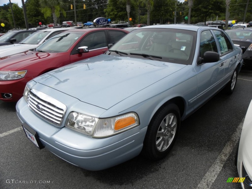 2006 Crown Victoria LX - Light Ice Blue Metallic / Medium Light Stone photo #2