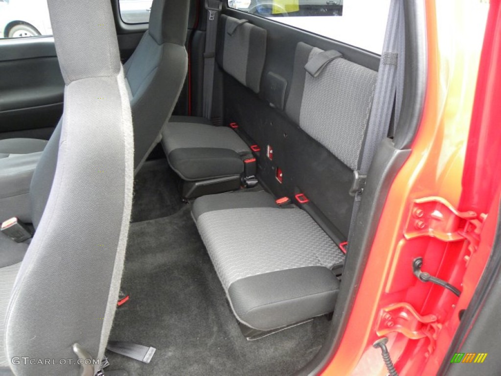 2007 Chevrolet Colorado LT Extended Cab Rear Seat Photo #67030356