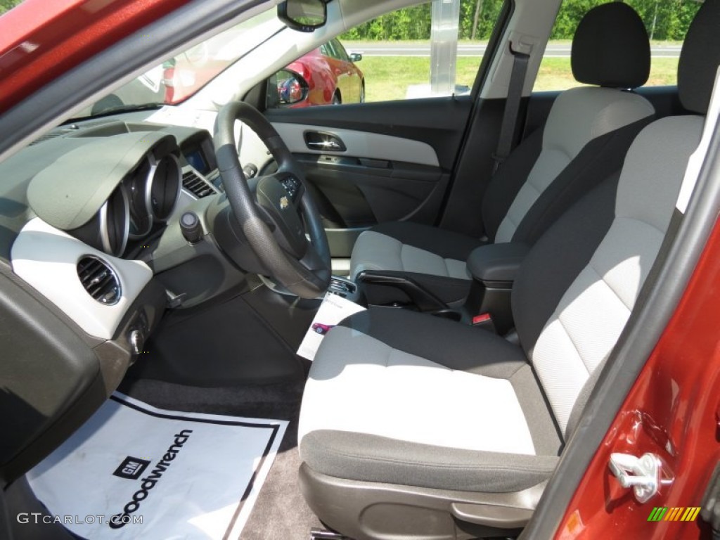 2012 Cruze LS - Autumn Red Metallic / Jet Black/Medium Titanium photo #9