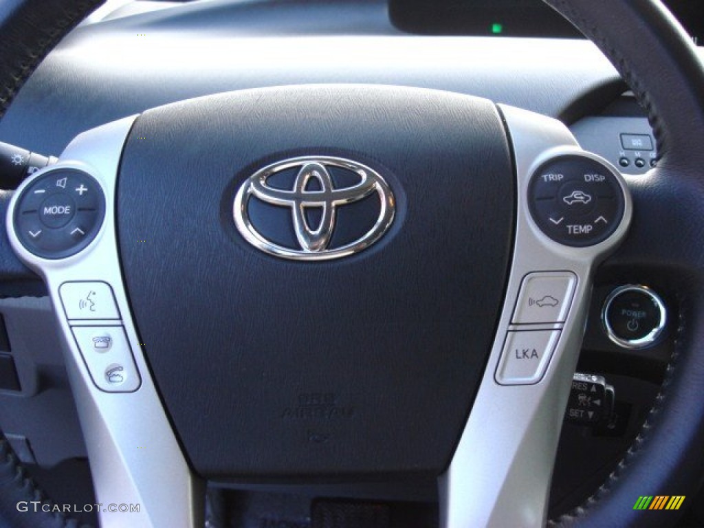 2010 Toyota Prius Hybrid V Steering Wheel Photos