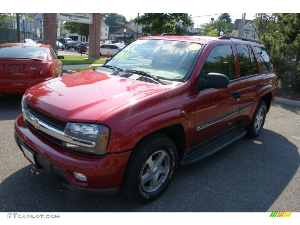 2002 TrailBlazer LT 4x4 - Majestic Red Metallic / Medium Oak photo #1