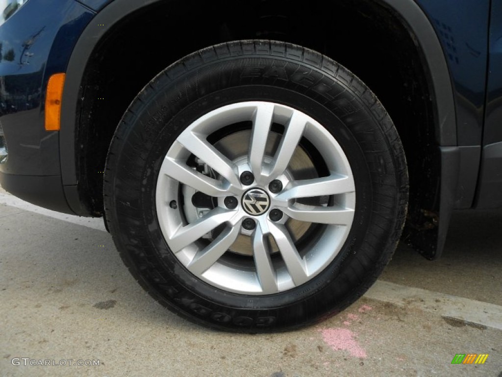 2012 Volkswagen Tiguan S Wheel Photos